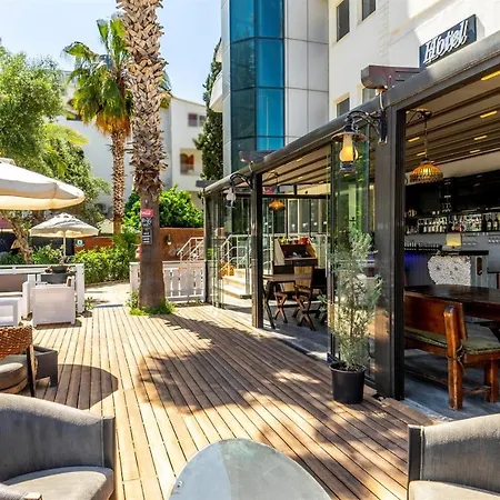 Gizem Special Class 3* Side